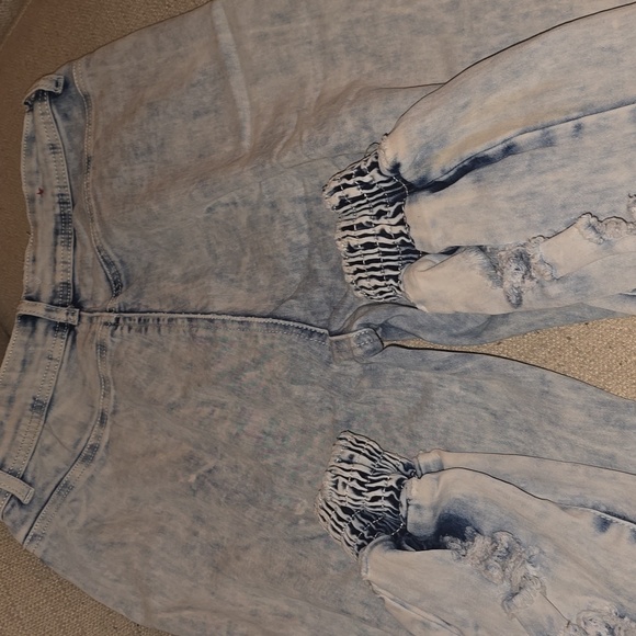 Redfox - Picture 3 of 4